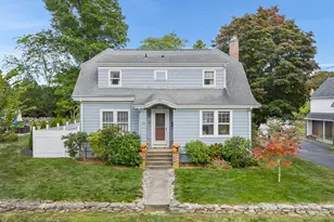 136 Ocean View Ave, Groton, CT 06355 - Photo 1