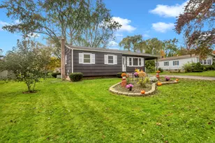 29 Chester Dr, Windsor Locks, CT 06096 - Photo 1