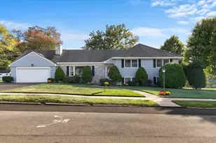 55 Ranch Rd, Hamden, CT 06517 - Photo 1