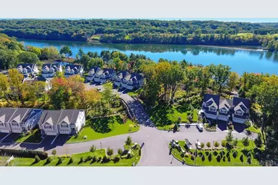 560 River Road #APT 1, Shelton, CT 06484 - Photo 1
