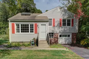 24 Larchmont Terrace, Groton, CT 06355 - Photo 1