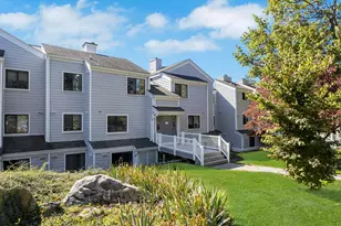 33 Rowayton Woods Dr, Norwalk, CT 06854 - Photo 1