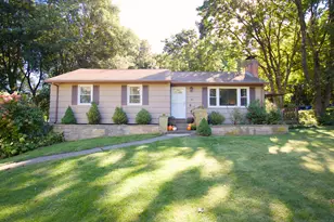 142 Thorpe Ave, Meriden, CT 06450 - Photo 1