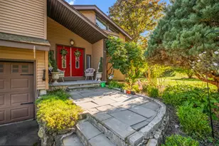 53 Burr Rd, Bloomfield, CT 06002 - Photo 1