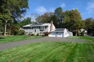 20 Fawn Ridge Dr, North Haven, CT 06473 - Photo 1