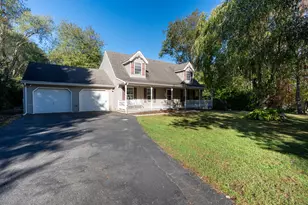 15 Jeffrey Manor Rd, Montville, CT 06370 - Photo 1