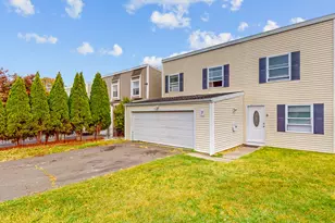 7 Inverness Square, Middletown, CT 06457 - Photo 1