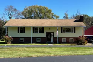 129 Pine St, Columbia, CT 06237 - Photo 1