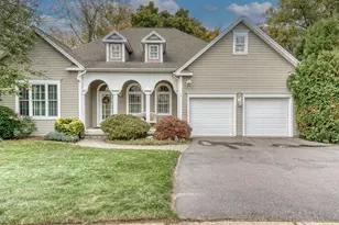 9 Parsons Ct, Manchester, CT 06040 - Photo 1