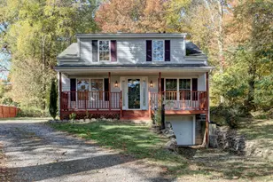 124 Potuccos Ring Rd, Wolcott, CT 06716 - Photo 1