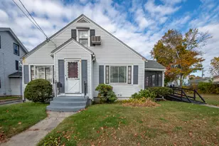 252 Church St, Putnam, CT 06260 - Photo 1