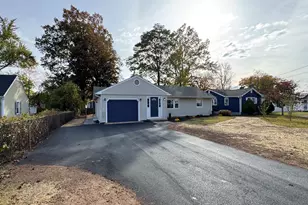 37 Moulthrop St, North Haven, CT 06473 - Photo 1