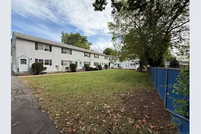 633 Center Street #APT A, Manchester, CT 06040 - Photo 1