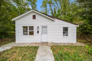 51 Clover St, Waterbury, CT 06706 - Photo 1