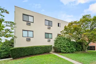 737 Cove Rd, Stamford, CT 06902 - Photo 1