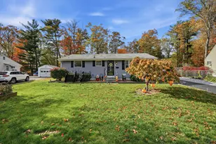32 Magnolia Dr, Enfield, CT 06082 - Photo 1