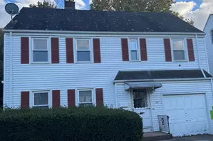 32 Barraclough Ave, Hamden, CT 06517 - Photo 1