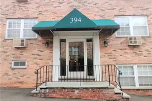 394 Courtland Ave, Stamford, CT 06906 - Photo 1
