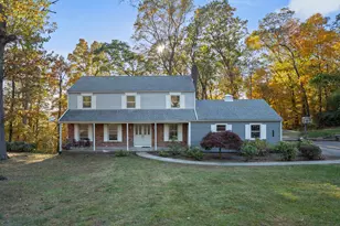 132 Linsley Lake Rd, Branford, CT 06471 - Photo 1