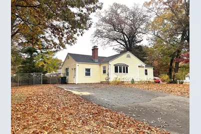 536 Elm Street, Windsor Locks, CT 06096 - Photo 1