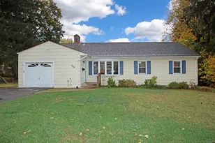 120 Green Manor Rd, Manchester, CT 06042 - Photo 1