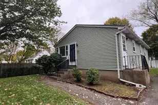 34 Monroe Ct, Meriden, CT 06451 - Photo 1