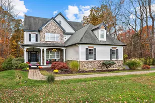 35 Rustle Meadow Ln, Canton, CT 06019 - Photo 1