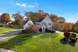 90 Windermere Ridge Dr, Southington, CT 06489 - Photo 1