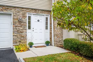 10 Riverview Ct, Brookfield, CT 06804 - Photo 1