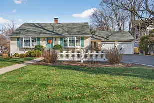 141 State St, Guilford, CT 06437 - Photo 1