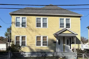 326 South St, Hartford, CT 06114 - Photo 1