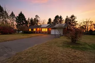 3 Eastwood Dr, East Windsor, CT 06016 - Photo 1