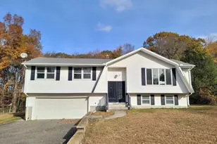150 Inwood Dr, Naugatuck, CT 06770 - Photo 1