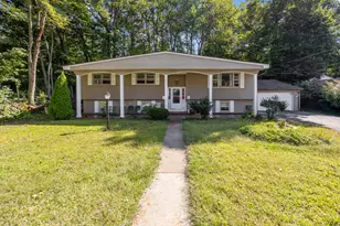 47 Regal Ct, Waterbury, CT 06705 - Photo 1