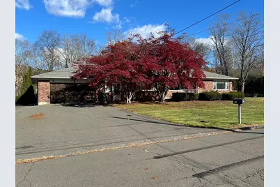 43 Margaret Circle, Naugatuck, CT 06770 - Photo 1