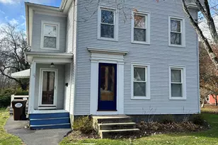 26 Pearl St, Guilford, CT 06437 - Photo 1