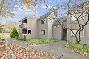 35 Algonquin Ln, Stratford, CT 06614 - Photo 1