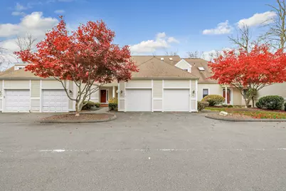 304 Summerfield Gardens #304, Shelton, CT 06484 - Photo 1