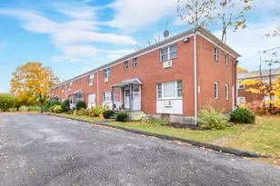 922 Shippan Ave, Stamford, CT 06902 - Photo 1