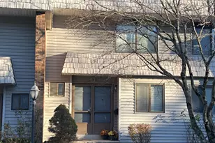 5 Chestnut Ct, Cromwell, CT 06416 - Photo 1