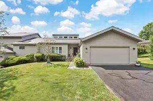 16 Thistle Hollow, Avon, CT 06001 - Photo 1