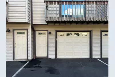 15 Crest Street #A3, West Haven, CT 06516 - Photo 1