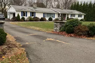 5 Meadow Wood Rd, Trumbull, CT 06611 - Photo 1