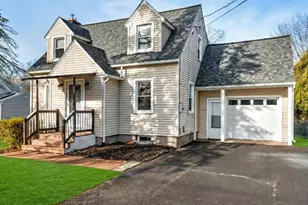 237 Boston Rd, Middletown, CT 06457 - Photo 1