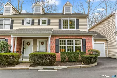 10 Hawthorne Ridge Circle #10, Trumbull, CT 06611 - Photo 1