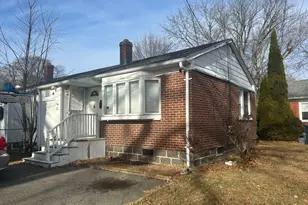 22 Sikorsky Pl, Stratford, CT 06614 - Photo 1