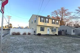 60 Maple St, East Hartford, CT 06118 - Photo 1