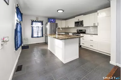 17 Windsor Street, Enfield, CT 06082 - Photo 1