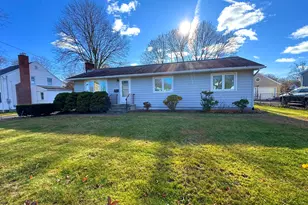 121 Richfield Rd, Bridgeport, CT 06606 - Photo 1