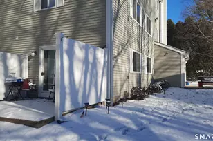 72 Perry St, Putnam, CT 06260 - Photo 1